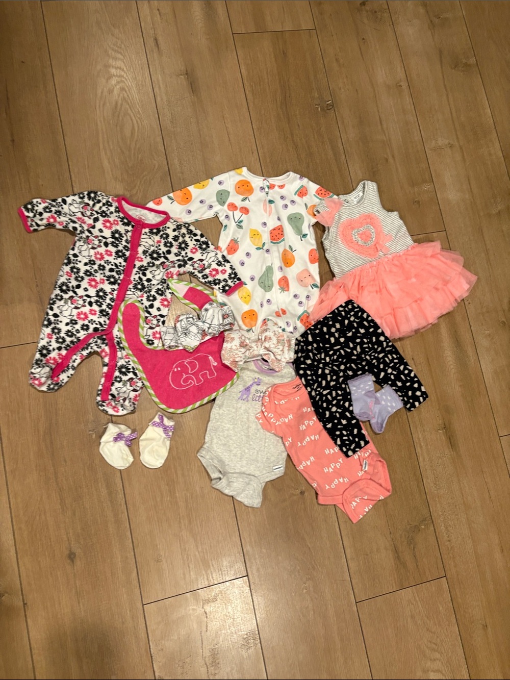 Baby girl clothes bundle size 0-3 months